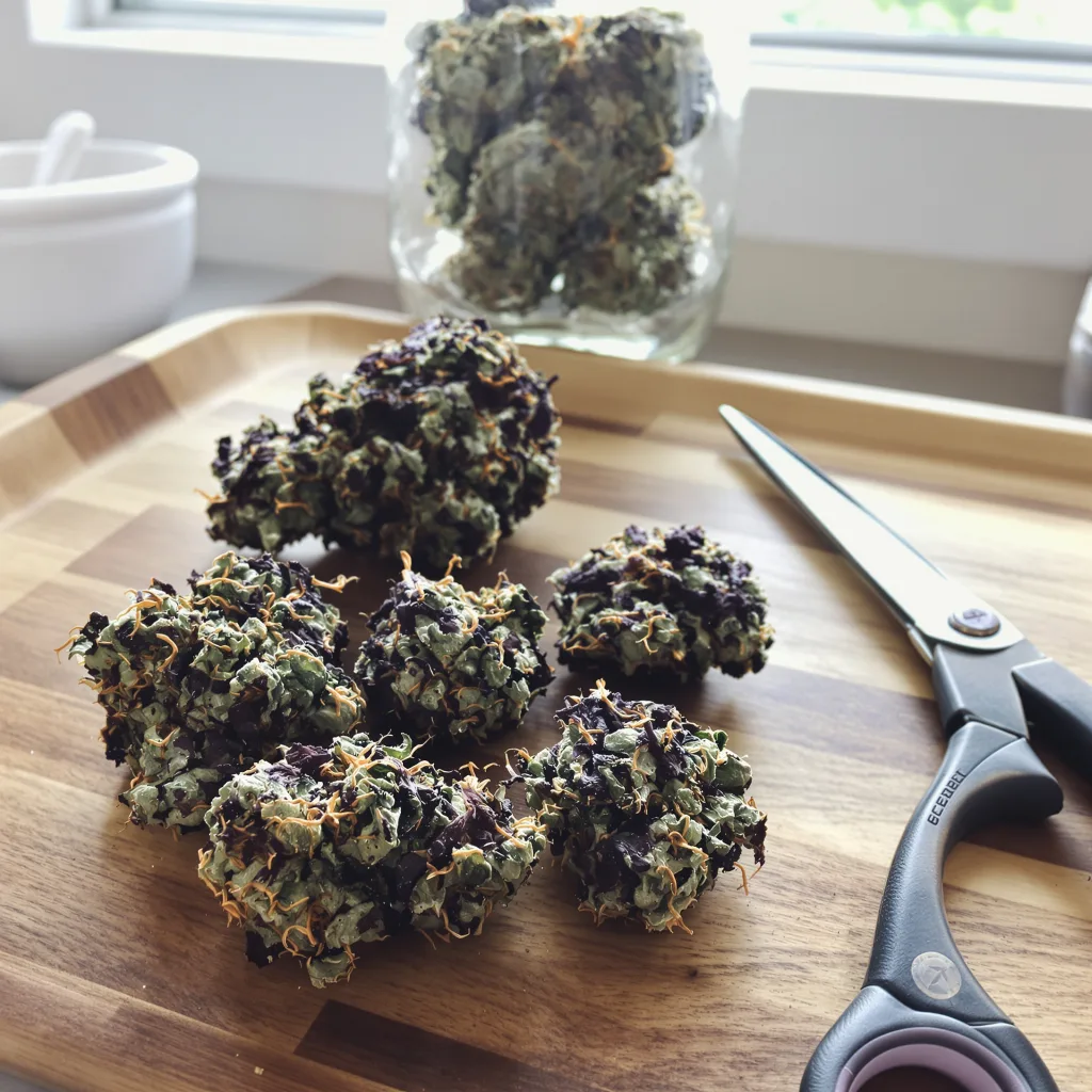 Dank Schrader 82% indica / 18% sativa flower with visible trichomes
